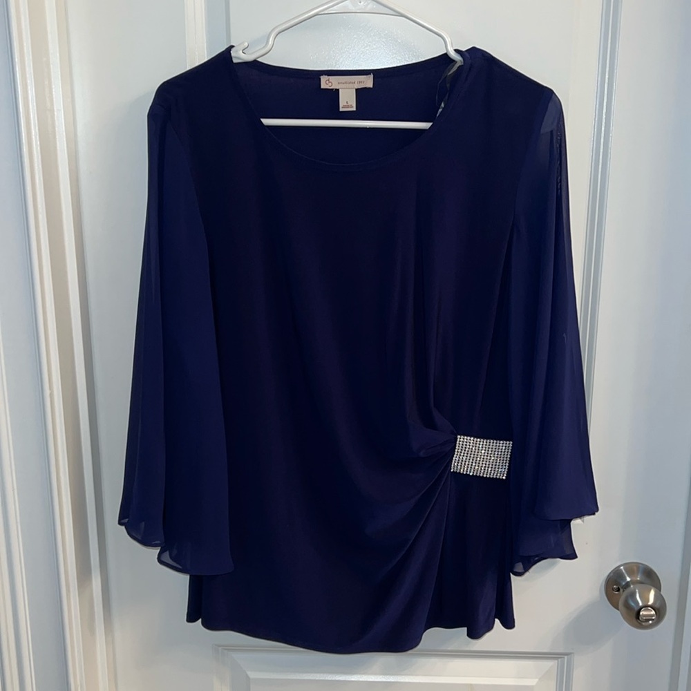 NWT  Women’s Top-Large
